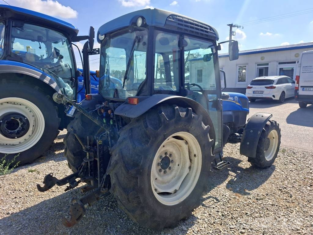 New Holland T 4.95 F Traktorok