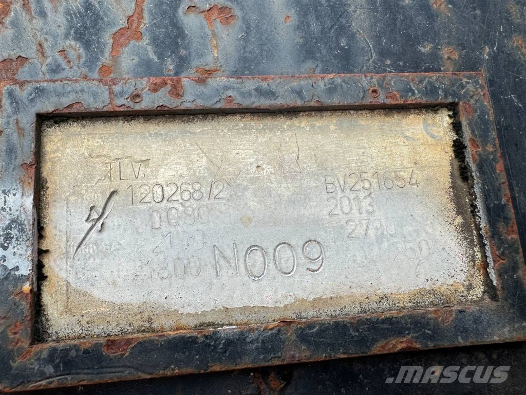  Hydraulic swing Bucket 170 cm SQ80 Godet