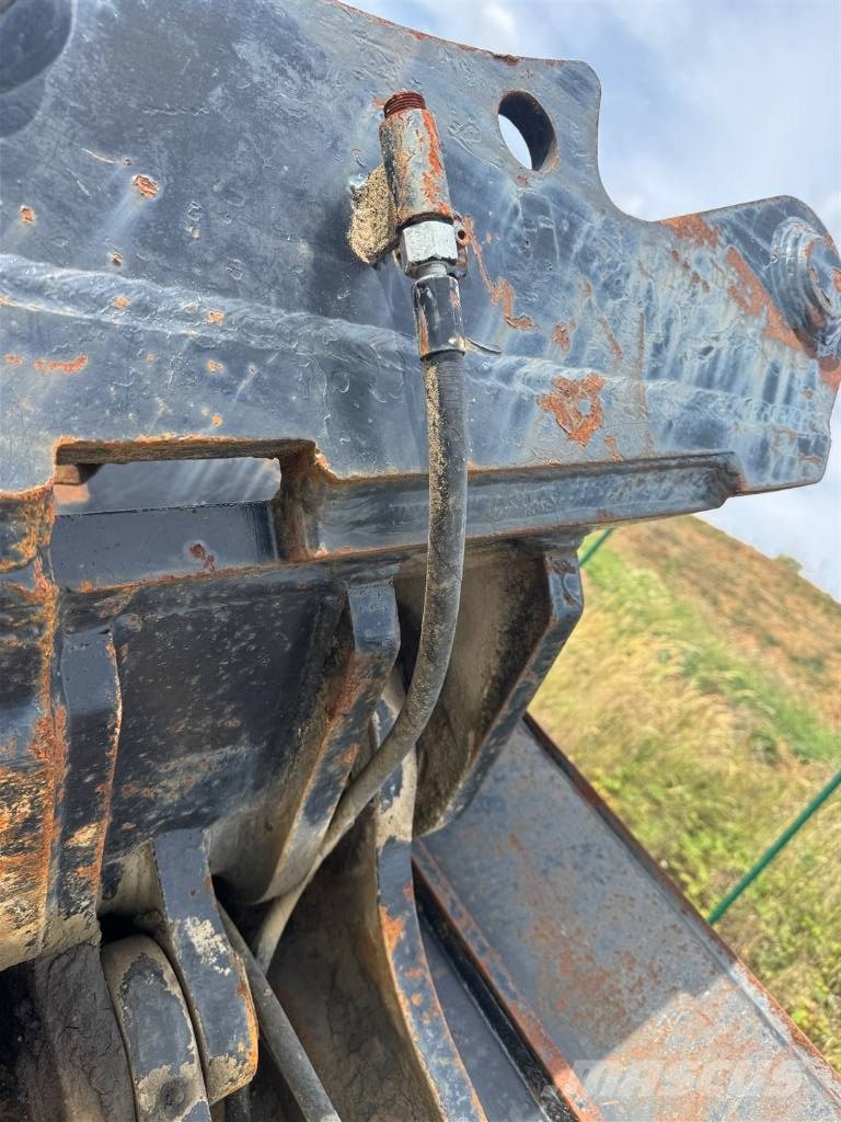  Hydraulic swing Bucket 170 cm SQ80 Godet