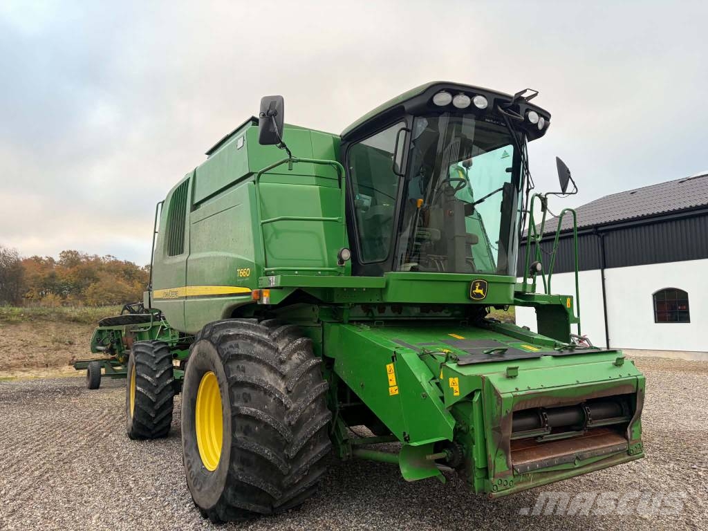 John Deere T 660 Moissonneuse batteuse