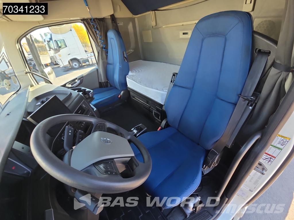 Volvo FH 460 4X2 XL Mega 2x Tanks I-ParkCool Sattelzugmaschinen
