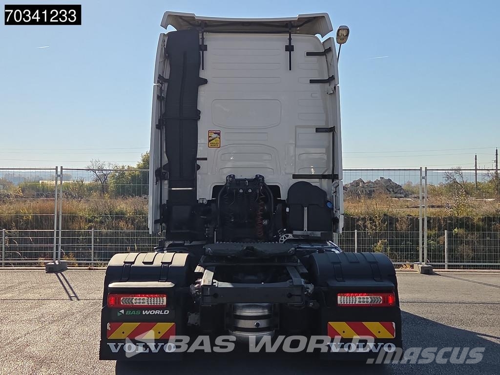 Volvo FH 460 4X2 XL Mega 2x Tanks I-ParkCool Sattelzugmaschinen