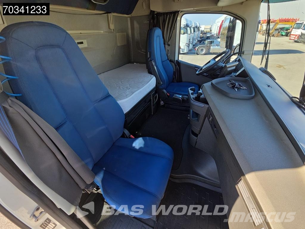 Volvo FH 460 4X2 XL Mega 2x Tanks I-ParkCool Sattelzugmaschinen