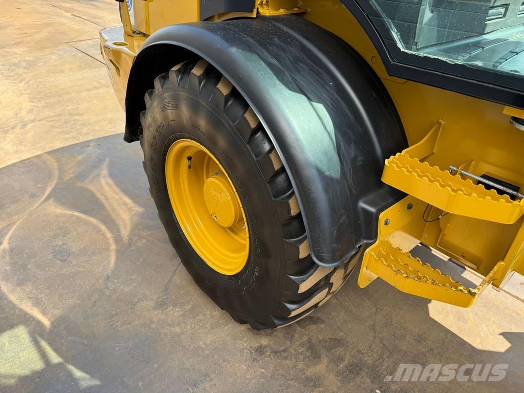 CAT 908M 輪胎式裝載機