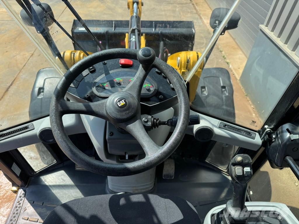 CAT 908M 輪胎式裝載機