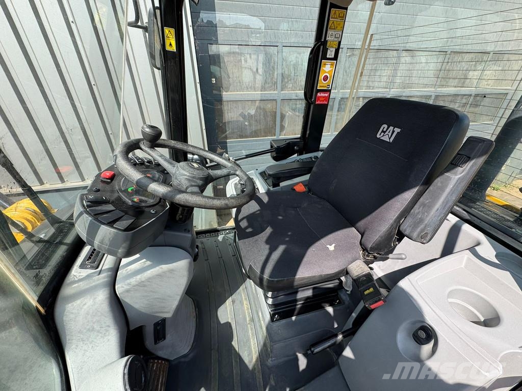 CAT 908M 輪胎式裝載機