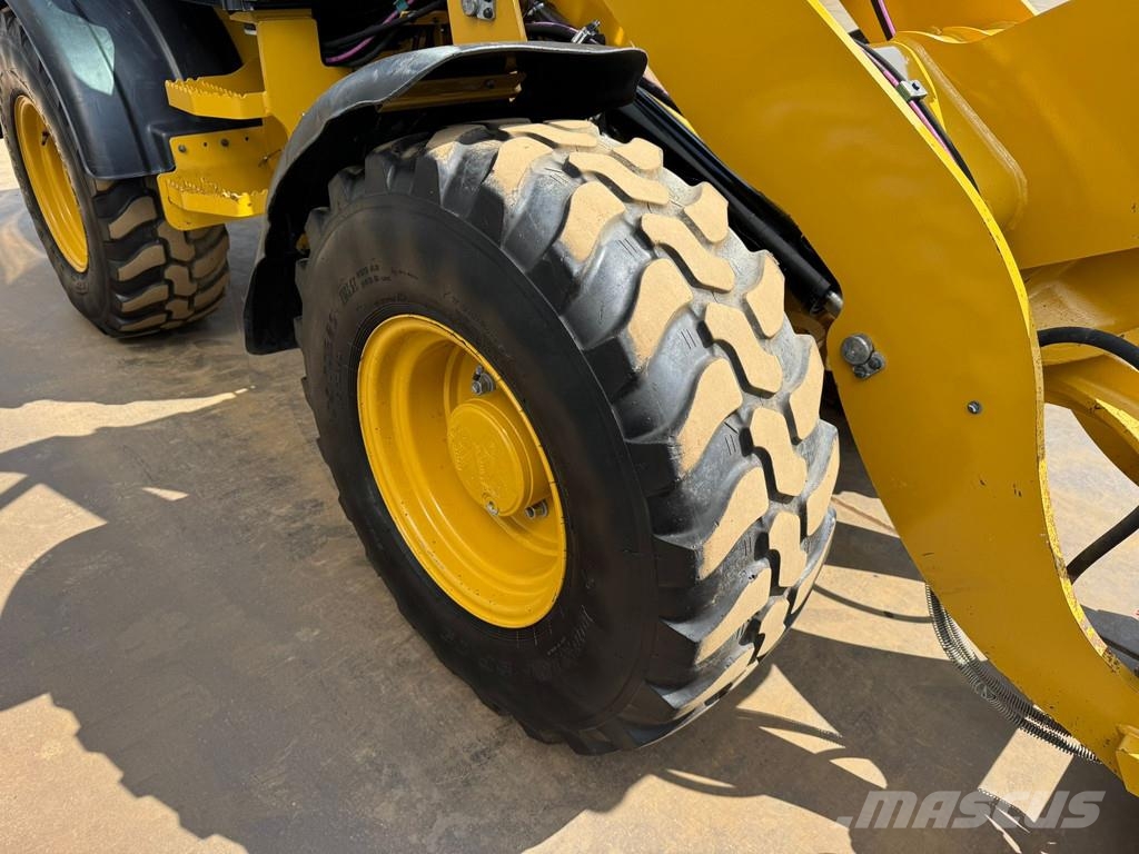 CAT 908M 輪胎式裝載機