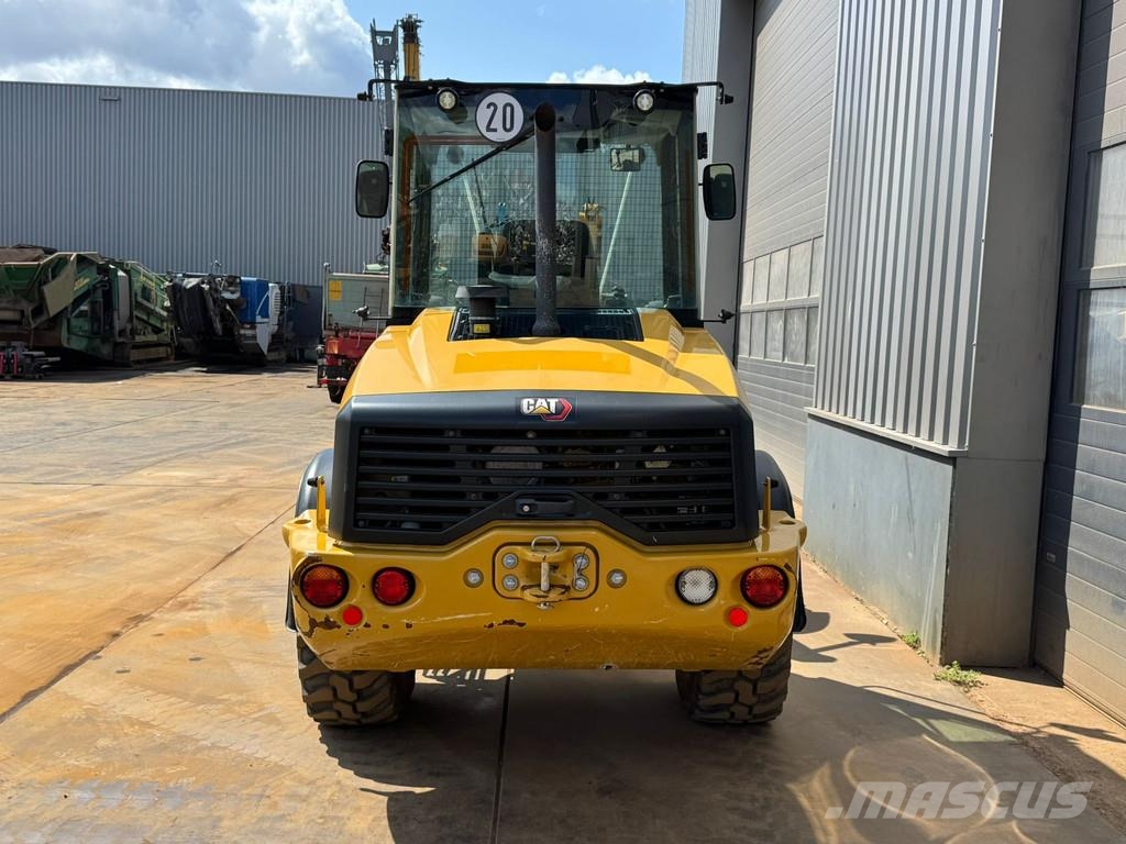 CAT 908M 輪胎式裝載機