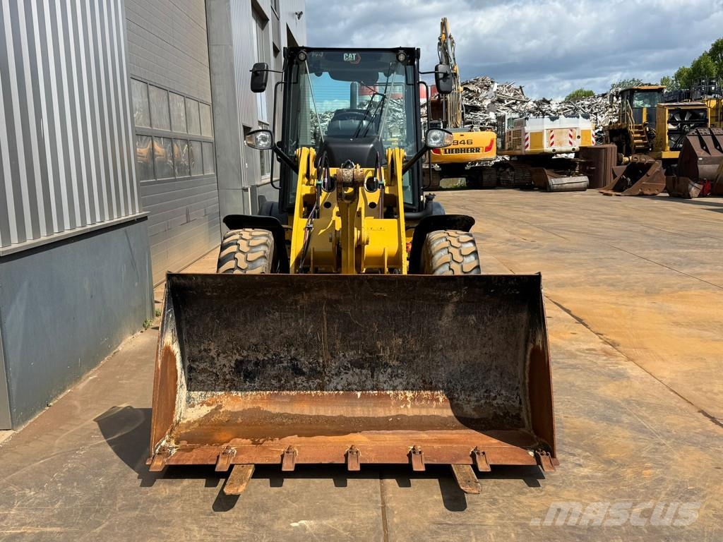 CAT 908M 輪胎式裝載機