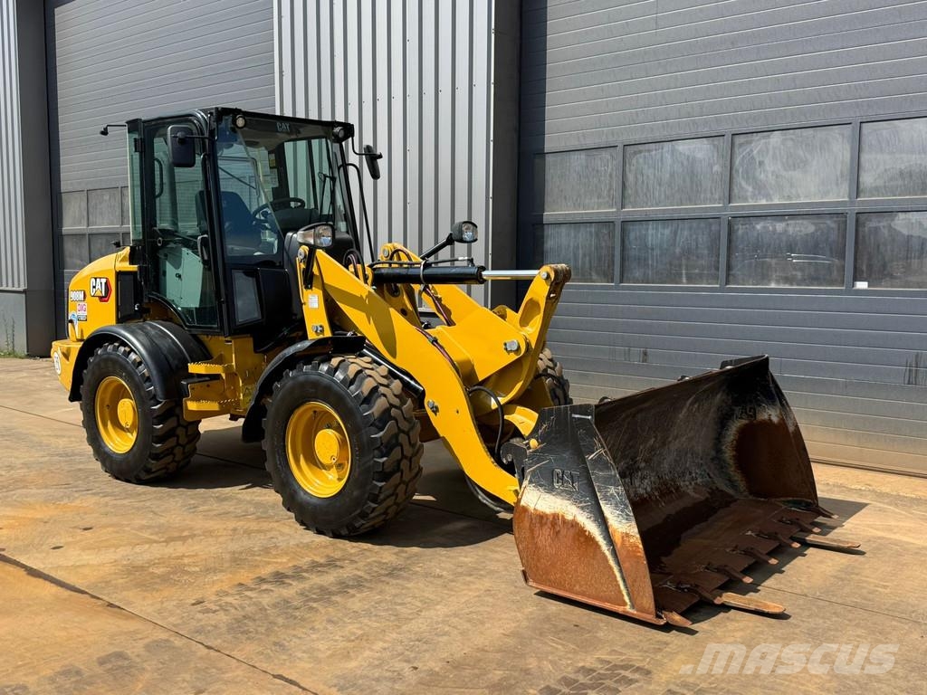 CAT 908M 輪胎式裝載機