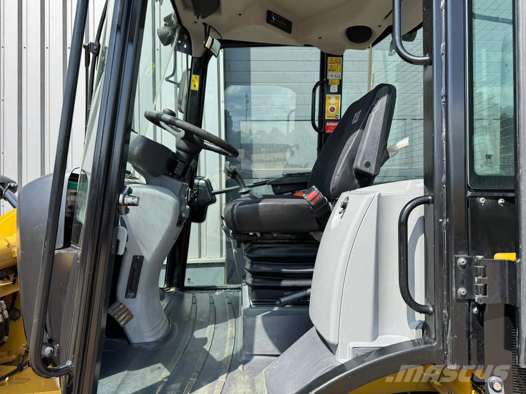 CAT 908M 輪胎式裝載機