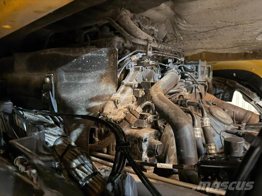 Scania G450 XT 4x4 - MANUAL + RETARDER - PTO HYDR - *400. Tegljači