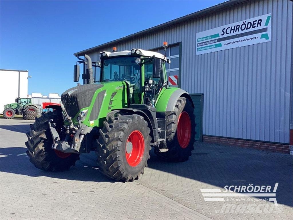Fendt 824 VARIO S4 PROFI PLUS Tractors