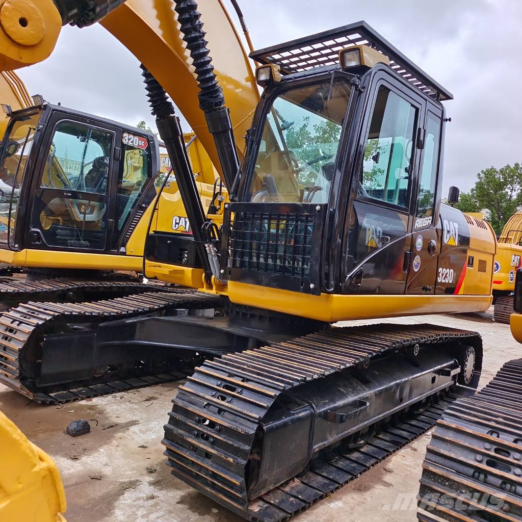 CAT 323 28th Anniversary Promotion Price 水陸兩用挖掘機