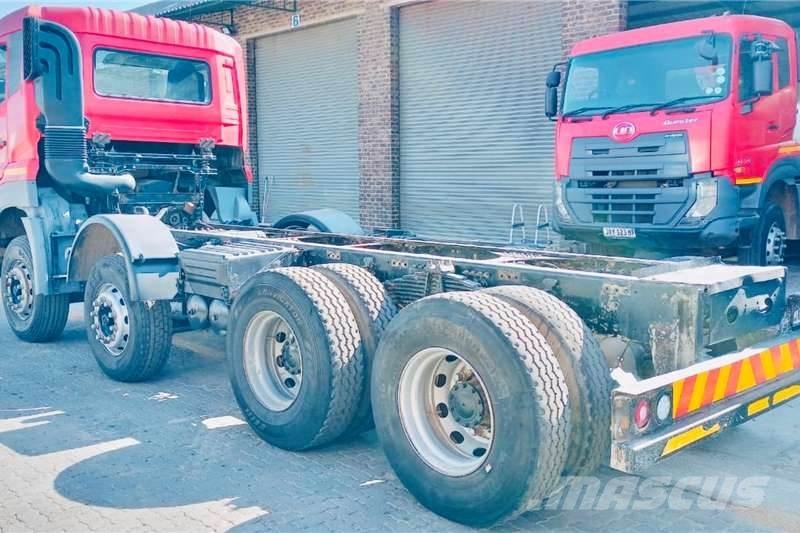 UD CGE 370 8x4 Otros camiones