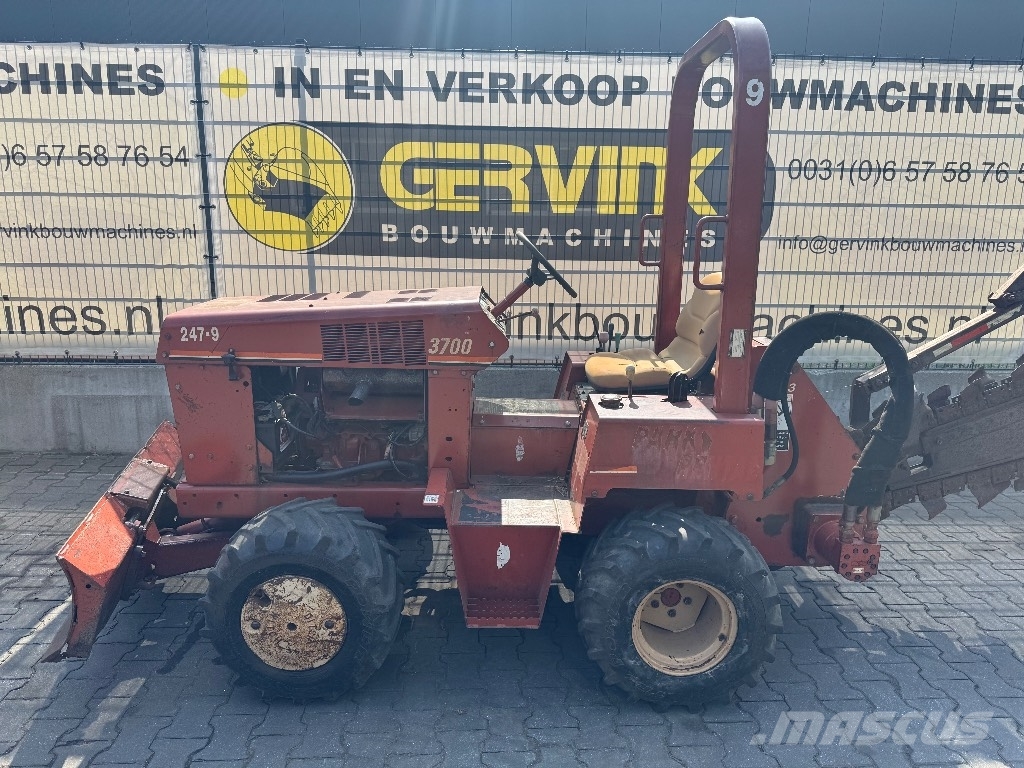 Ditch Witch 3700 DD 掘溝機