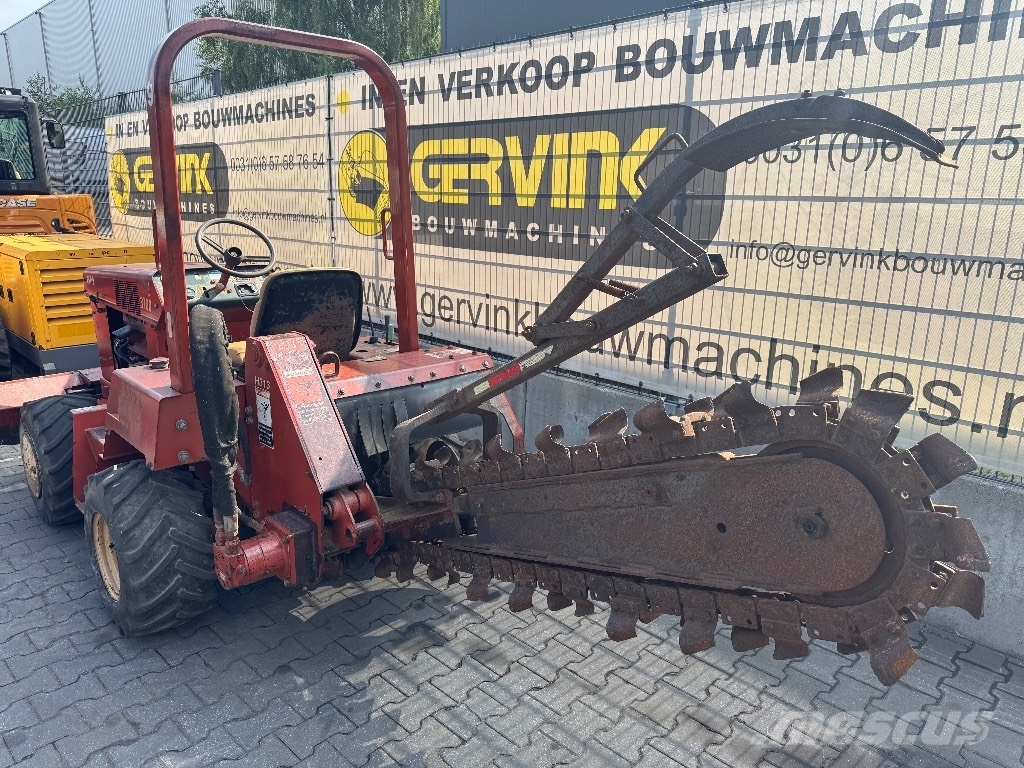 Ditch Witch 3700 DD 掘溝機