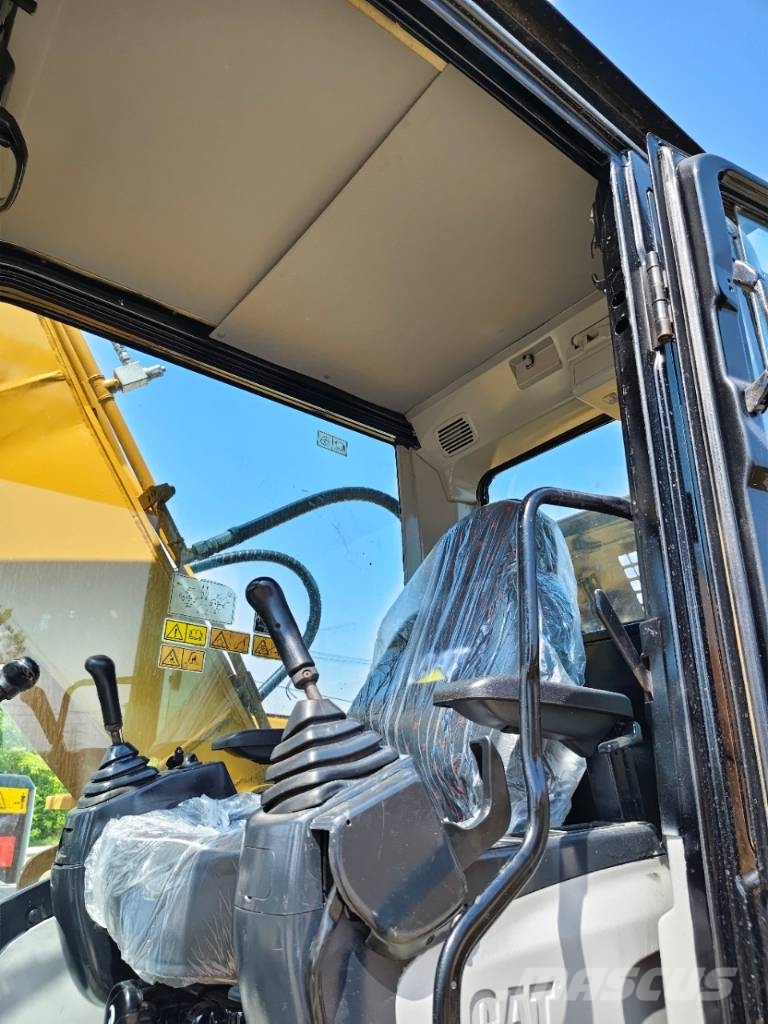 CAT 320 D2 Bagri goseničarji