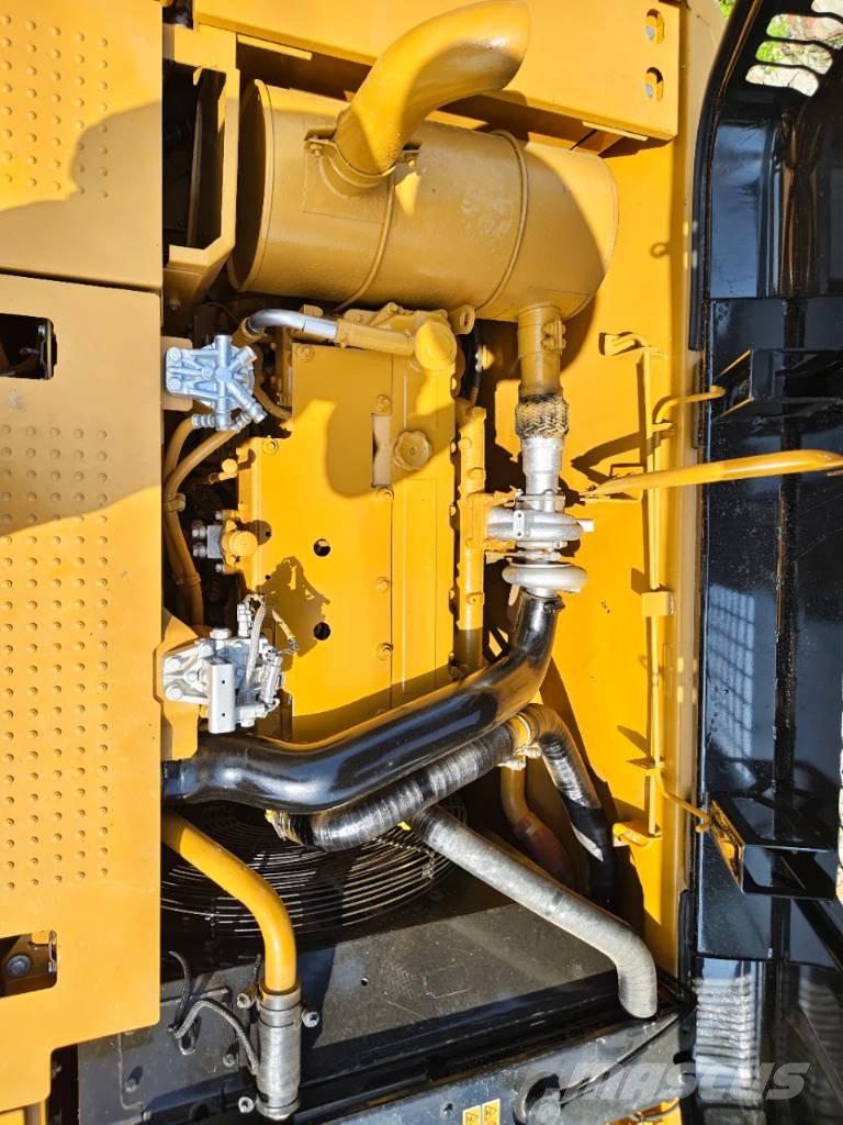 CAT 320 D2 Bagri goseničarji