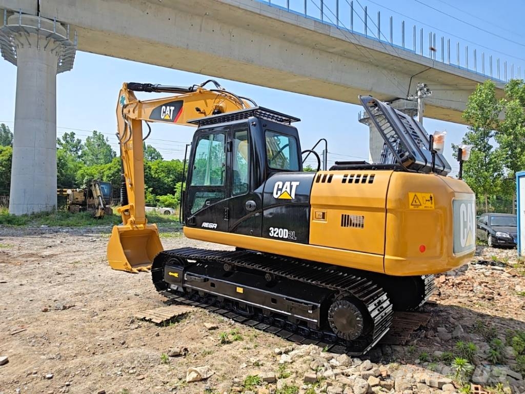 CAT 320 D2 Bagri goseničarji