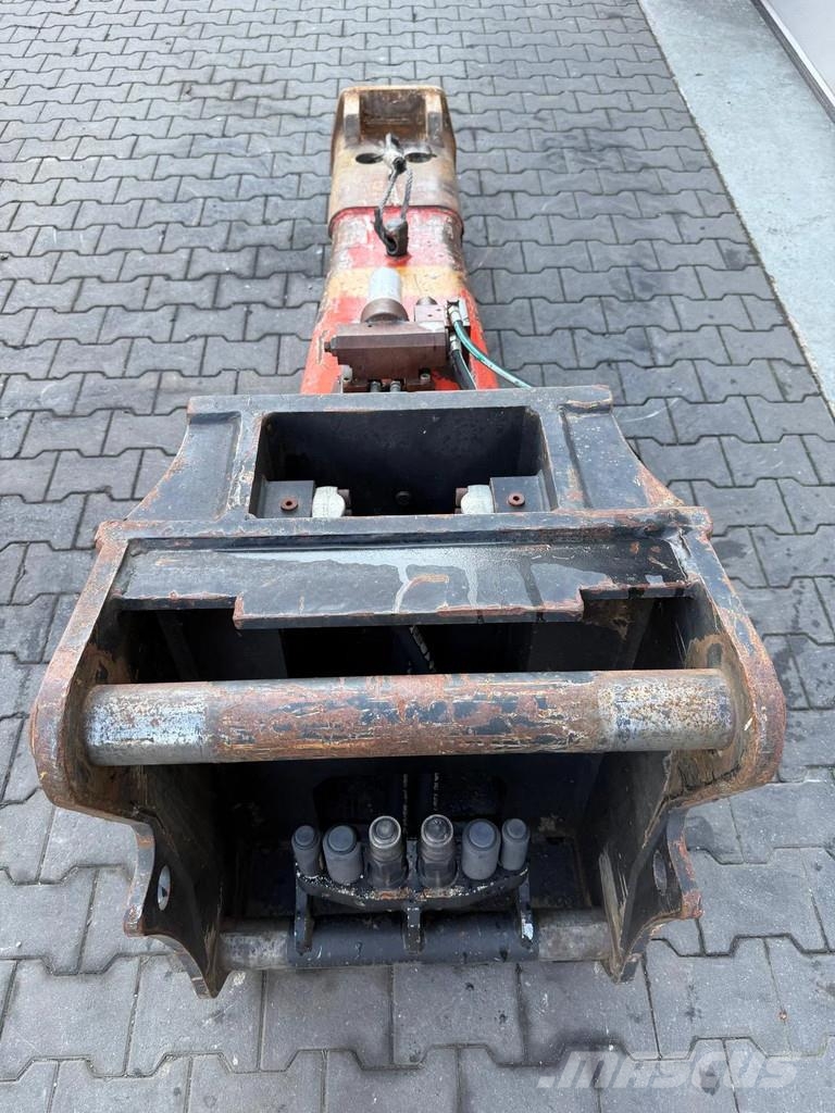 Rammer OQ70/55 1350kg Hammers / Breakers