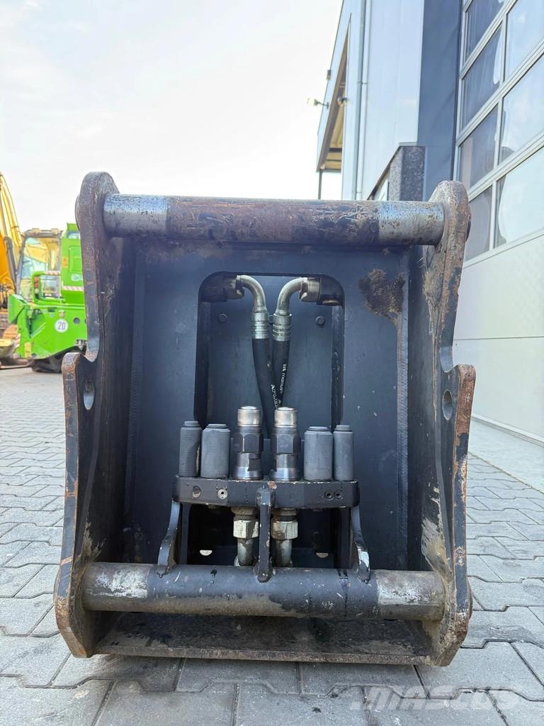 Rammer OQ70/55 1350kg Hammers / Breakers