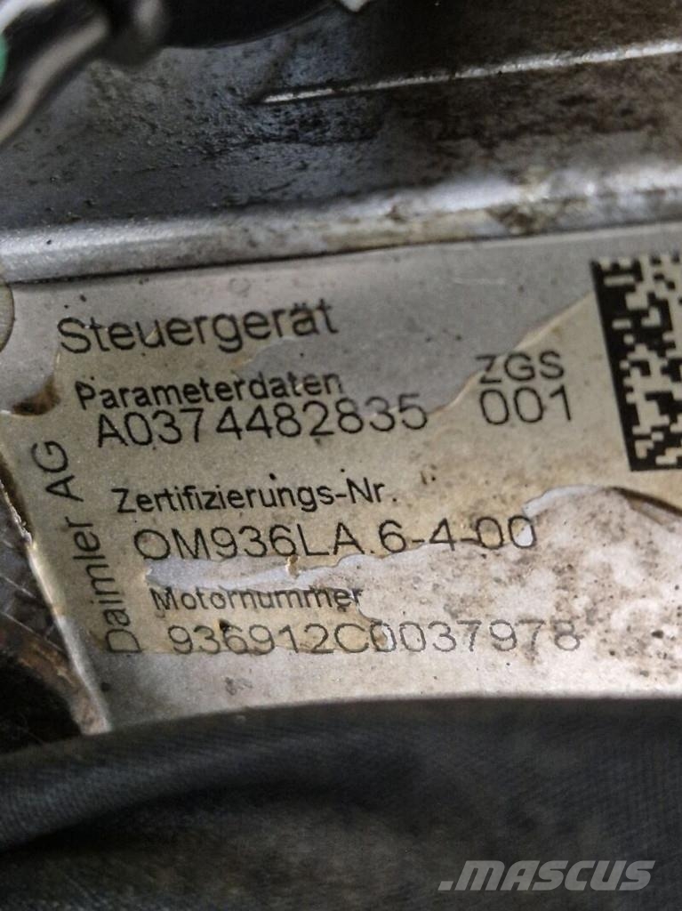 Mercedes-Benz OM936LA.6-4-00 Single Turbo Truck Spec With PTO Mootorid