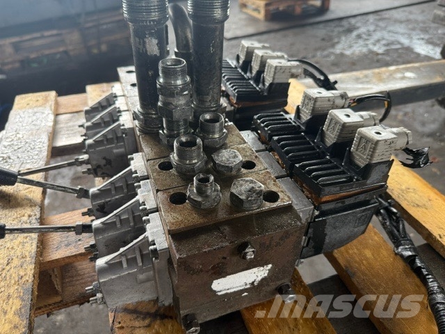 Fintec 1107 used hydraulic valve PARKER DANFOSS Гидравлическая система