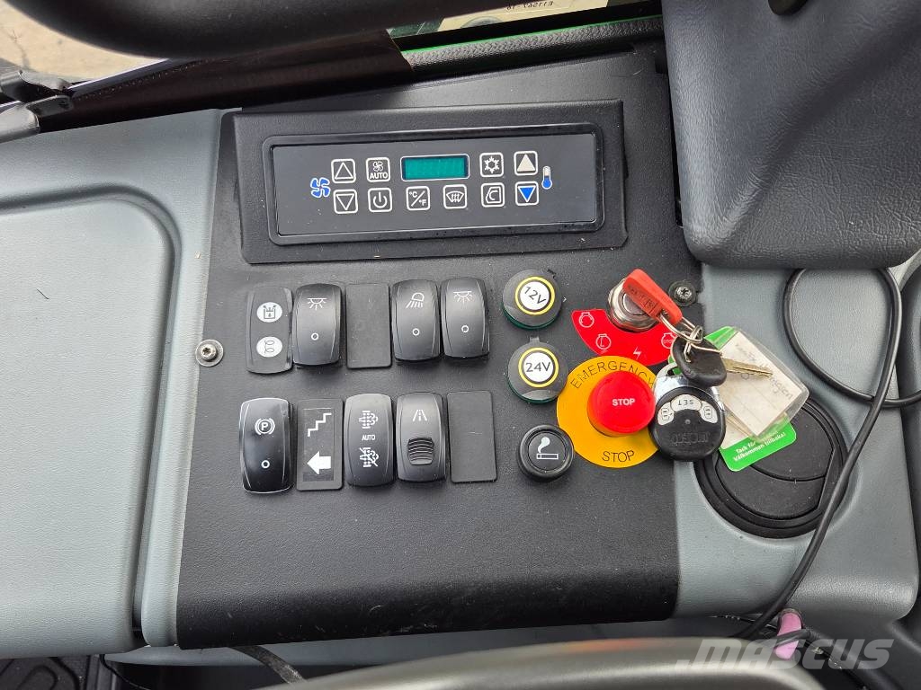 John Deere 1270 G حصادات