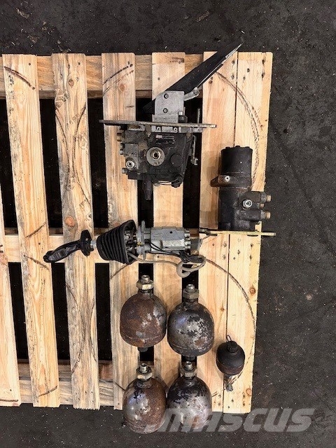 Liebherr L 576 HYDRAULIKA KABINY Hydraulik