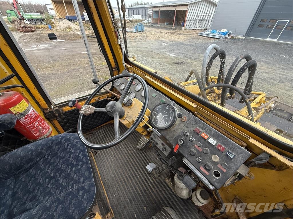 Hanomag C66 Φορτωτές με λάστιχα (Τροχοφόροι)
