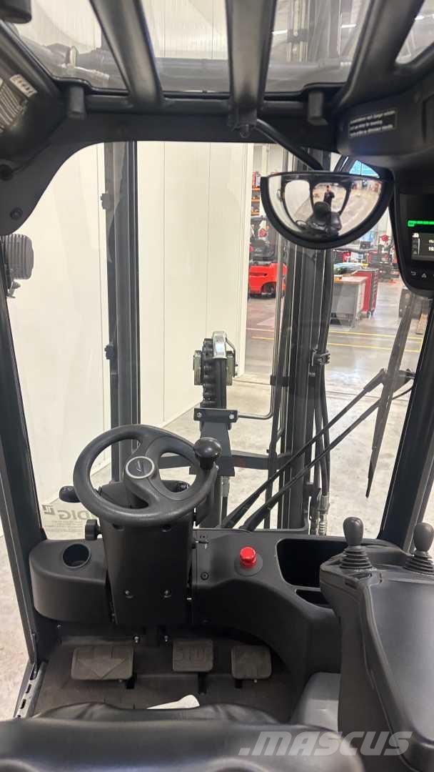 Linde E12 电动叉车