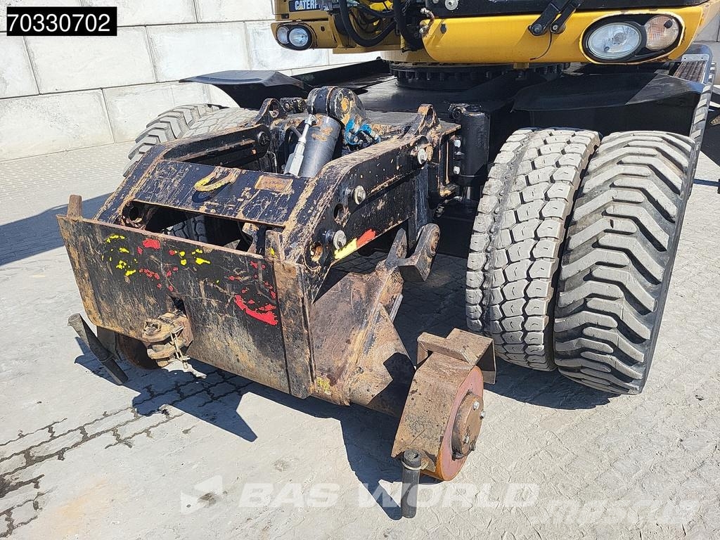 CAT M322 D Rail & Road Kolesové rýpadlá