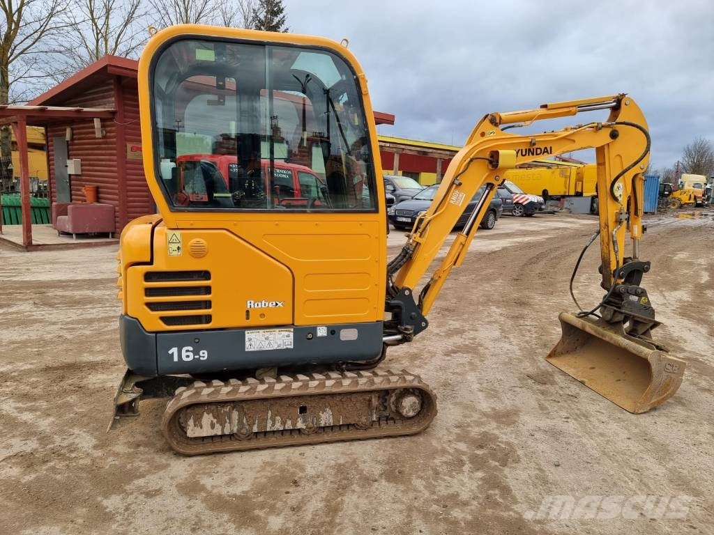 Hyundai R16-9 Minikoparki