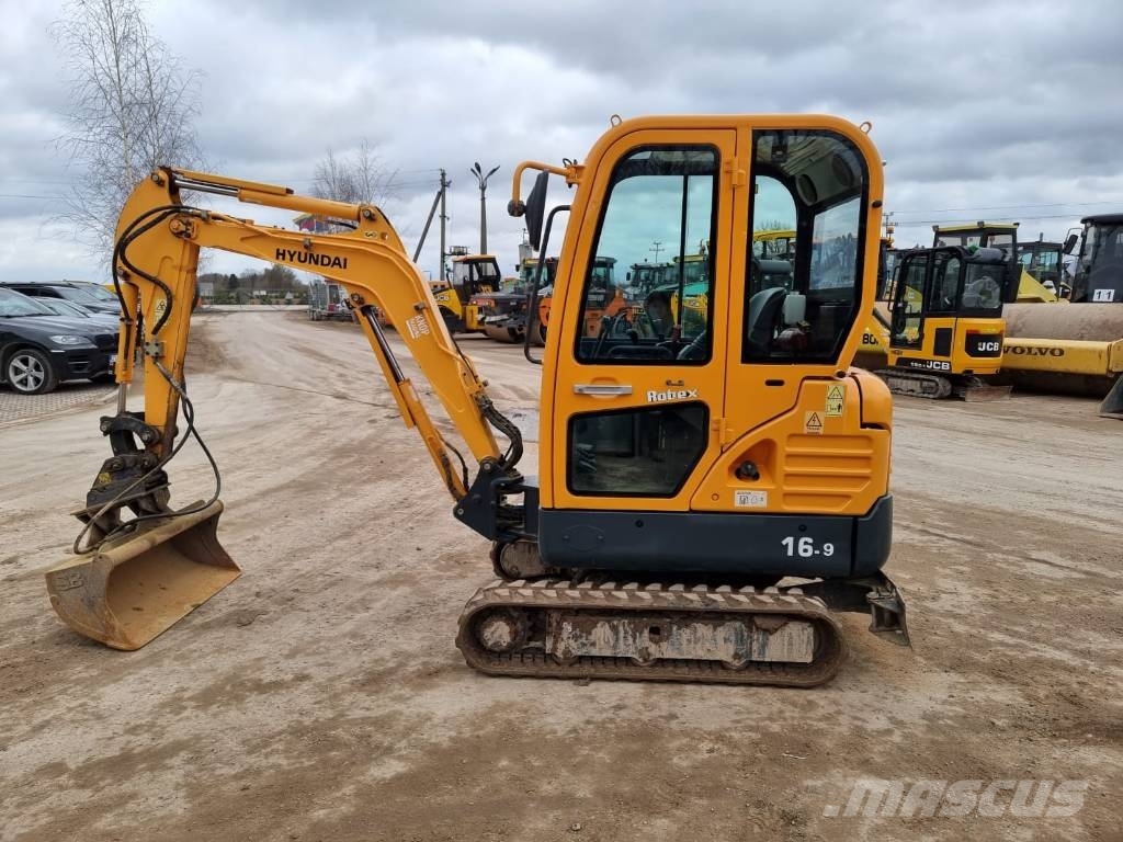 Hyundai R16-9 Minikoparki