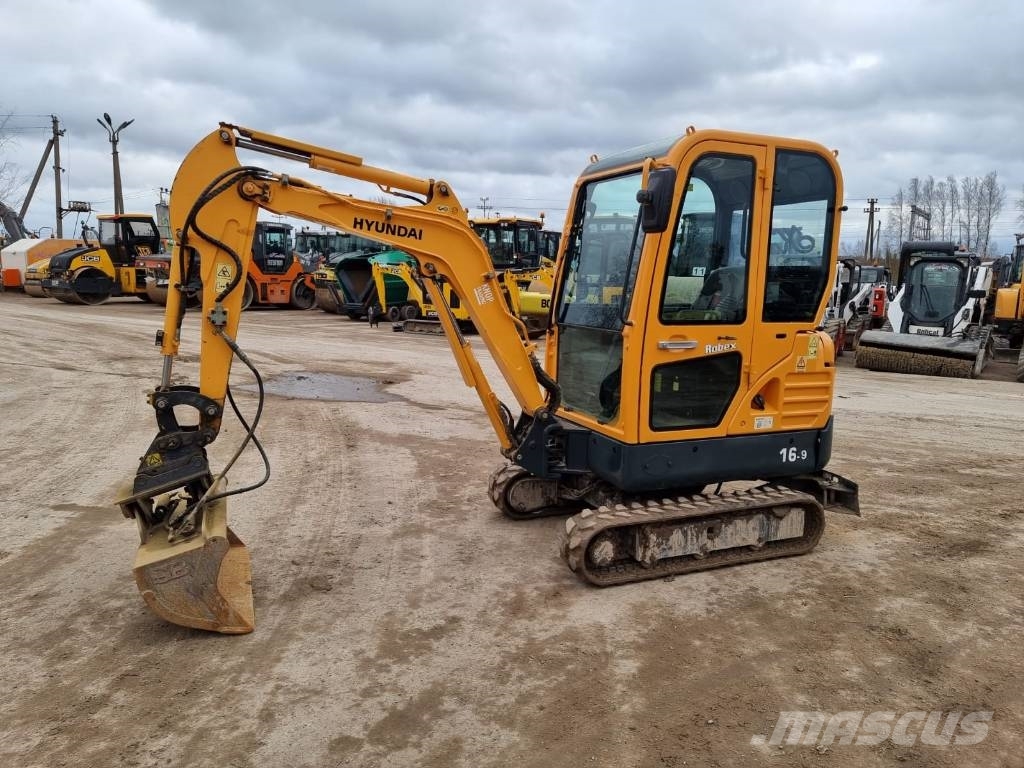 Hyundai R16-9 Minikoparki