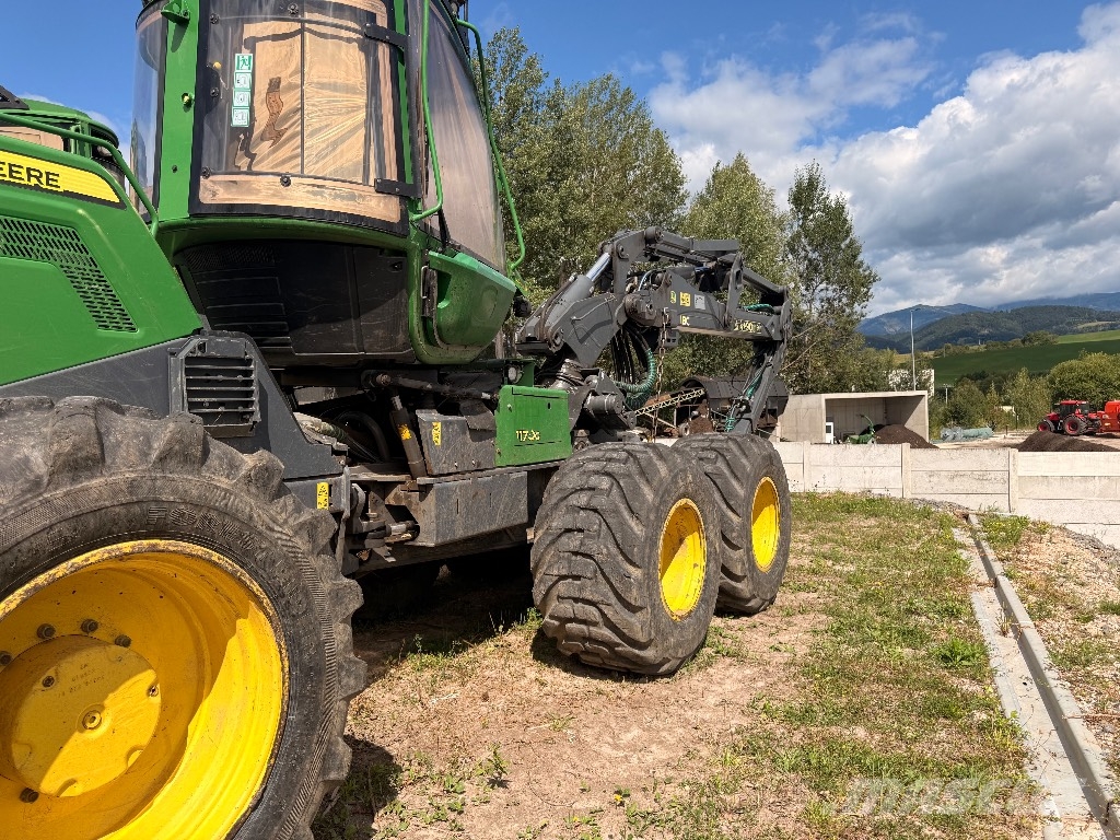 John Deere 1170 G Harvesteri