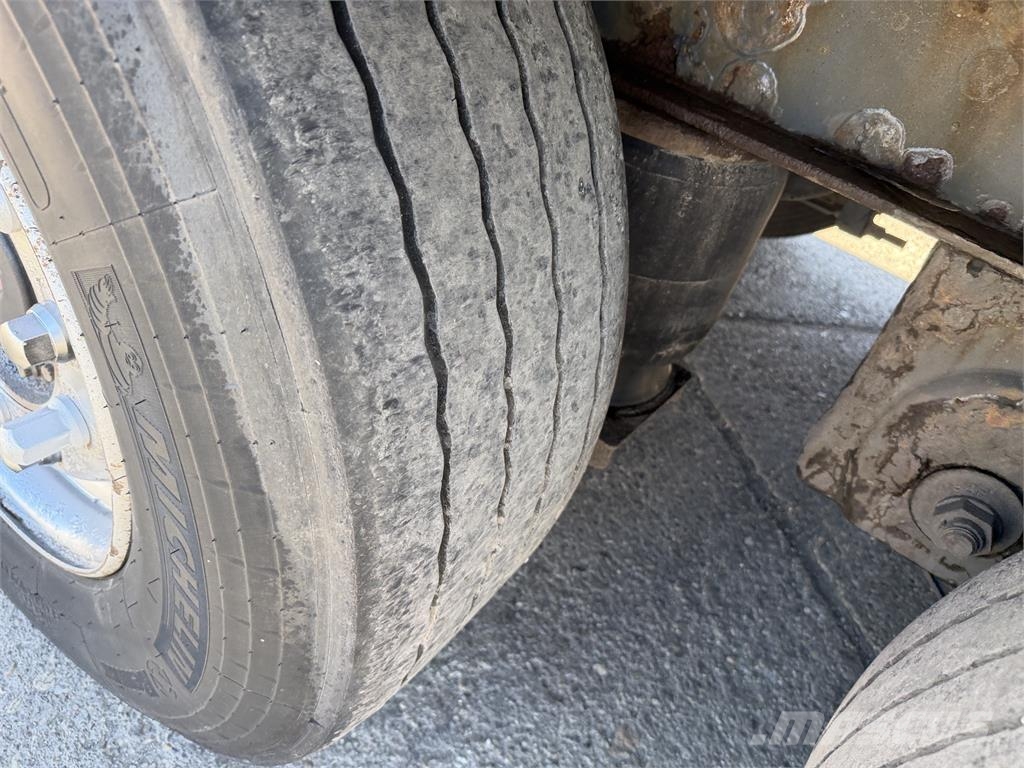 Krone Iný model VIN 985 Plachtové návěsy