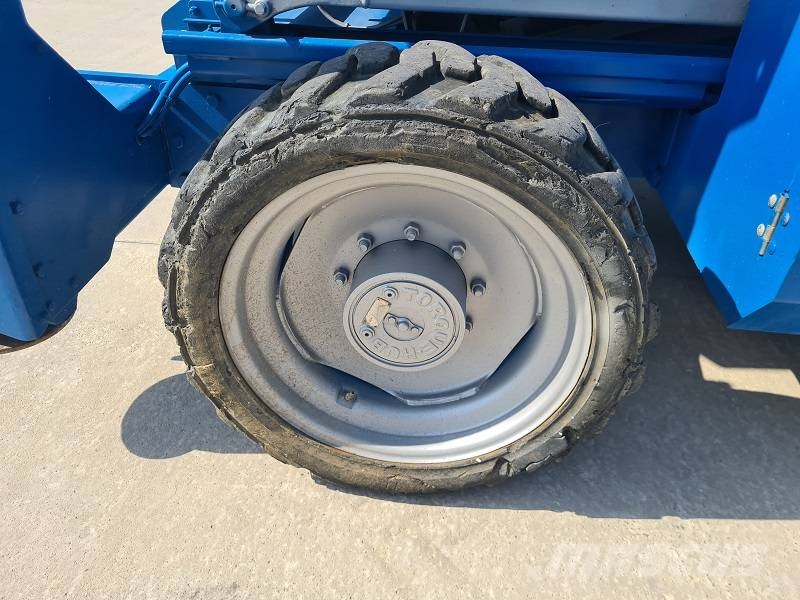 Genie GS 4390 RT 가위형 리프트