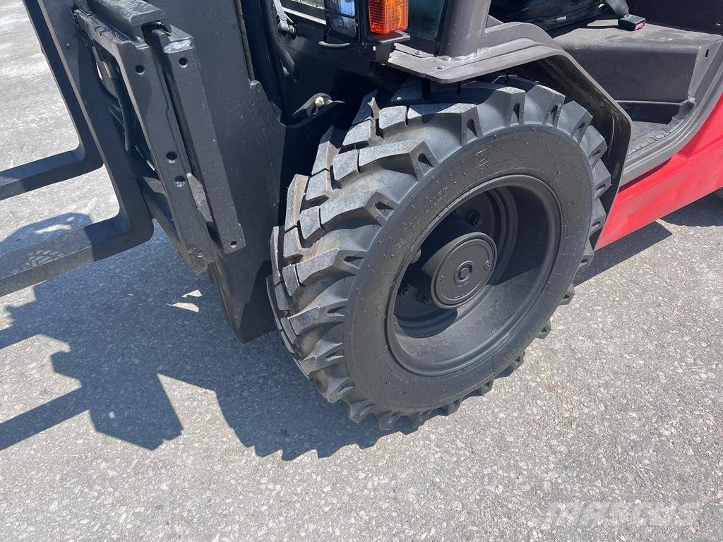Manitou MH 25.4 T Vorkheftruck voor zwaar terrein