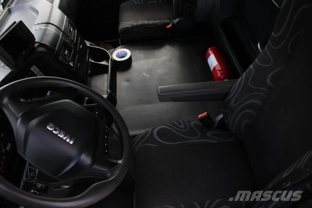 Iveco Stralis 330 + EURO 6 + NICE TRUCK + 19T شاحنات ذات هيكل صندوقي