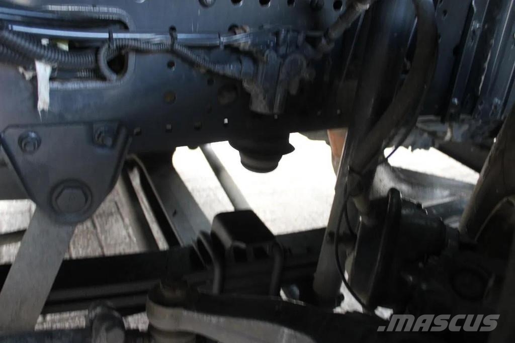 Iveco Stralis 330 + EURO 6 + NICE TRUCK + 19T شاحنات ذات هيكل صندوقي