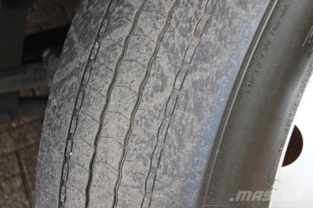 Iveco Stralis 330 + EURO 6 + NICE TRUCK + 19T شاحنات ذات هيكل صندوقي