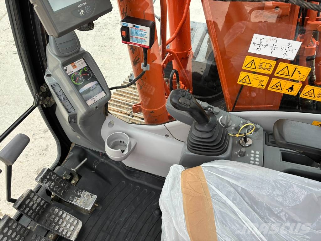 Hitachi ZX 130-6 Crawler excavators