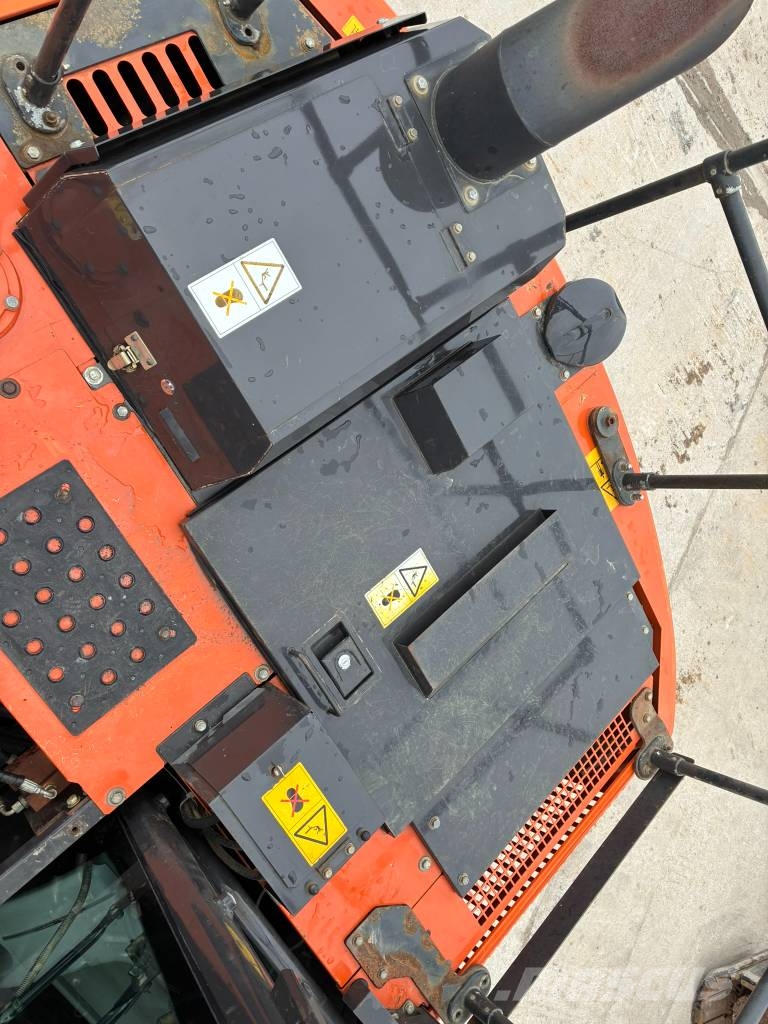 Hitachi ZX 130-6 Crawler excavators