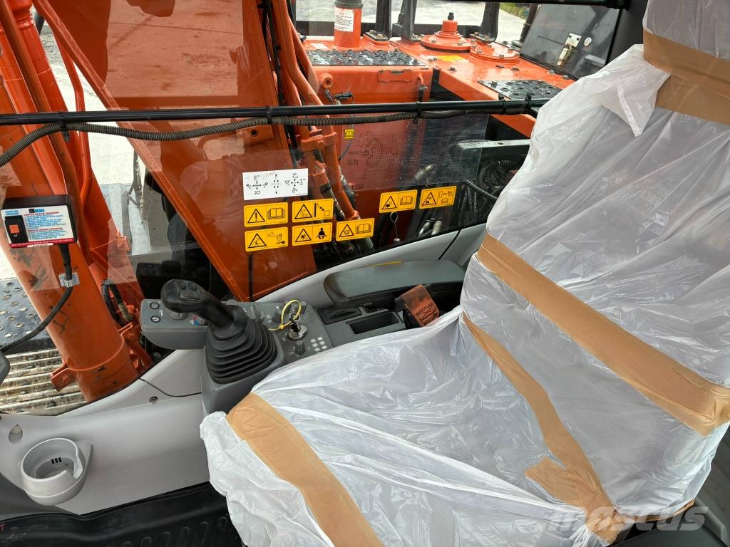 Hitachi ZX 130-6 Crawler excavators