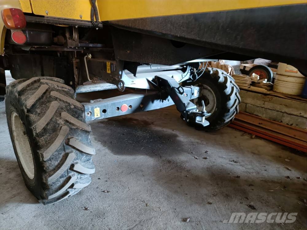 New Holland TC5050, 1052h, siisti kone ensimmäiseltä omistajal Combine harvesters
