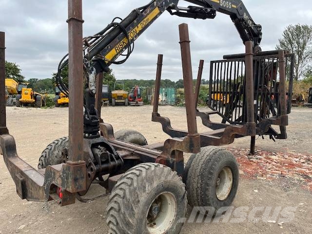 Botex 11TON Metsäperävaunut
