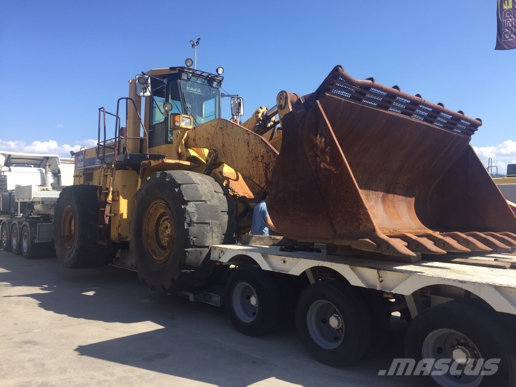Komatsu WA600-1 لوادر بعجل