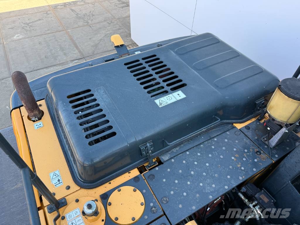 Hyundai HX220L - 360° Camera / Automatic Greasing Rupsgraafmachines